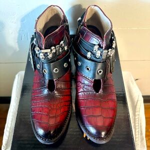 Women’s Saloon Red Croco Freebird boots